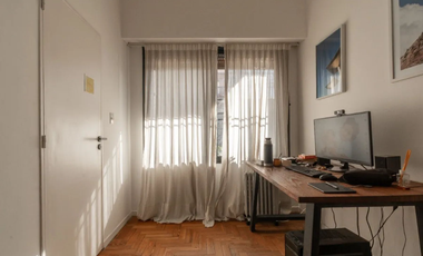 VENTA CASA 5 AMBIENTE CON JARDIN Y COCHERA MORON