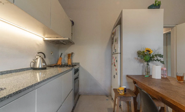 VENTA CASA 5 AMBIENTE CON JARDIN Y COCHERA MORON