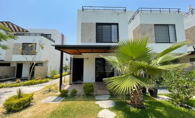 Venta de Casa en Condominio en Santa Fe Lifestyle, Xochitepec, Morelos