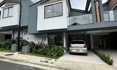 CASA NUEVA EN RENTA CERRITOS PEREIRA