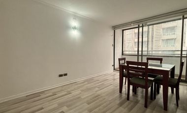 Oportunidad! 2 Dormitorios + 2 Baños + Estacionamiento Y Bodega. Santiago Centro