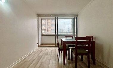 Oportunidad! 2 Dormitorios + 2 Baños + Estacionamiento Y Bodega. Santiago Centro