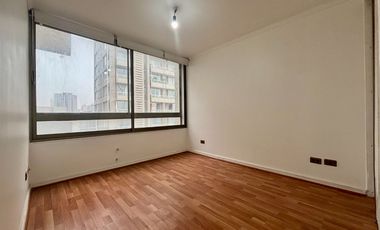 Oportunidad! 2 Dormitorios + 2 Baños + Estacionamiento Y Bodega. Santiago Centro