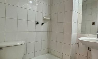 Oportunidad! 2 Dormitorios + 2 Baños + Estacionamiento Y Bodega. Santiago Centro