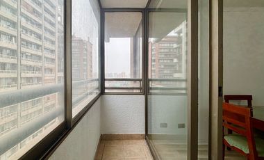 Oportunidad! 2 Dormitorios + 2 Baños + Estacionamiento Y Bodega. Santiago Centro