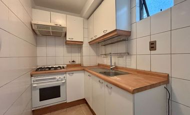Oportunidad! 2 Dormitorios + 2 Baños + Estacionamiento Y Bodega. Santiago Centro