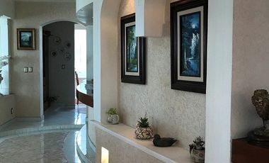 Casa Residencial en venta en el Estado de México. ( con alberca, salón de convivios, amueblada y decorada ).
