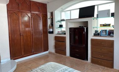 Casa Residencial en venta en el Estado de México. ( con alberca, salón de convivios, amueblada y decorada ).