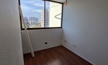 Amplio departamento en Providencia