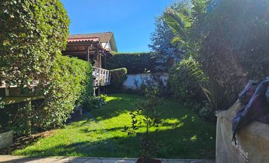 CASA A 2 CUADRAS DE AV. CONCON REÑACA, A PASOS DE PLAZA EL PRADO