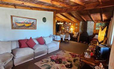 CASA A 2 CUADRAS DE AV. CONCON REÑACA, A PASOS DE PLAZA EL PRADO