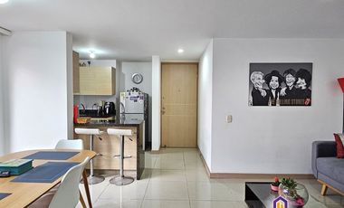 Apartamento de 3 alcobas en venta. Sabaneta, Tres Esquinas