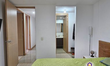 Apartamento de 3 alcobas en venta. Sabaneta, Tres Esquinas