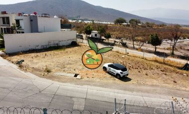 TERRENO COMERCIAL EN ESQUINA FRACC. VISTA SUR RESIDENCIAL. TLAJOMULCO