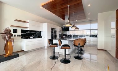 Casa de Lujo en Venta en Puerta las Lomas Coto con Amenidades