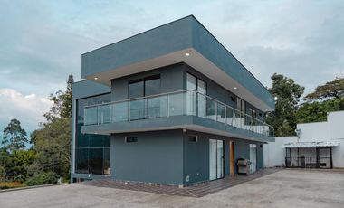 ¡Exclusiva Finca Campestre para la venta en Girardota!