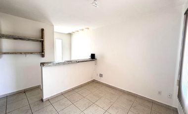 Casa en Venta en Puerta de Piedra con 64 m2 de terreno excedente