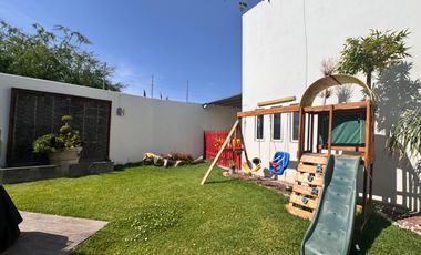 Casa en Venta en Puerta de Piedra con 64 m2 de terreno excedente
