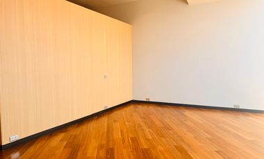 Renta o venta de departamento en Torre Abric con excelente cercanía a avenidas principales.
