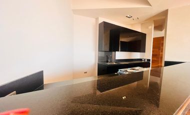 Renta o venta de departamento en Torre Abric con excelente cercanía a avenidas principales.