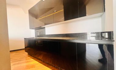 Renta o venta de departamento en Torre Abric con excelente cercanía a avenidas principales.