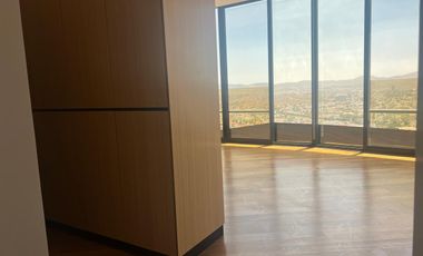 Renta o venta de departamento en Torre Abric con excelente cercanía a avenidas principales.
