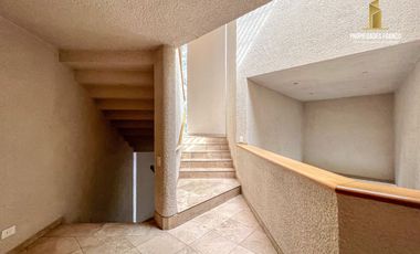 LAS CONDES. VENTA PENTHOUSE DE 500 M2 CONDOMINIO DE 3 DEPTOS
