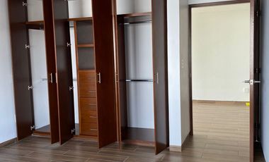 VENTA DE CAS A 2 MINUTOS DE LA ZONA DORADA DE METEPEC