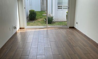 VENTA DE CAS A 2 MINUTOS DE LA ZONA DORADA DE METEPEC