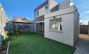 Casa en venta sin muebles 2D 1.5B Condominio Los Lucumos, sector Bosque Orte. III, Coquimbo