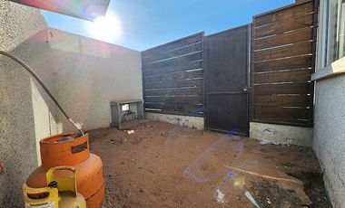 Casa en venta sin muebles 2D 1.5B Condominio Los Lucumos, sector Bosque Orte. III, Coquimbo