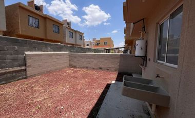 CASA EN FRACC. VIÑEDOS - Modelo Mediano