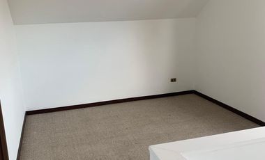 Hermosa casa 3 dormitorios 3 baños en condominio Los Poleros