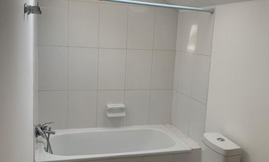 Hermosa casa 3 dormitorios 3 baños en condominio Los Poleros