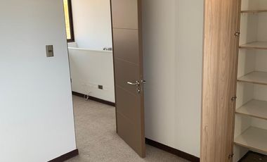 Hermosa casa 3 dormitorios 3 baños en condominio Los Poleros