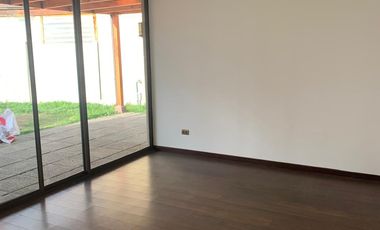 Hermosa casa 3 dormitorios 3 baños en condominio Los Poleros