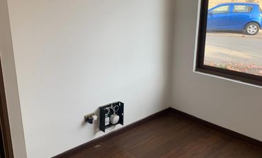 Hermosa casa 3 dormitorios 3 baños en condominio Los Poleros