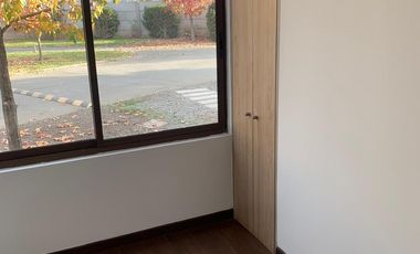 Hermosa casa 3 dormitorios 3 baños en condominio Los Poleros