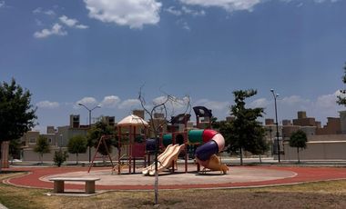 CASA EN FRACC. VIÑEDOS - Modelo Chico