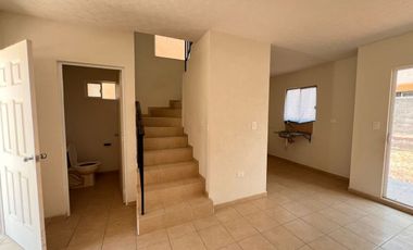 CASA EN FRACC. VIÑEDOS - Modelo Chico