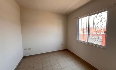 CASA EN FRACC. VIÑEDOS - Modelo Chico