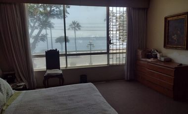 Preciosa casa en chorrillos frente al mar