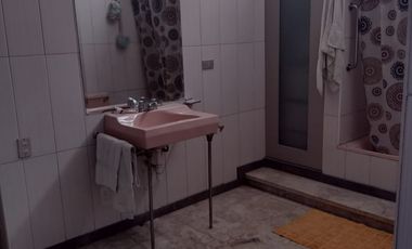 Preciosa casa en chorrillos frente al mar