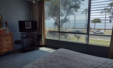 Preciosa casa en chorrillos frente al mar