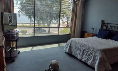 Preciosa casa en chorrillos frente al mar