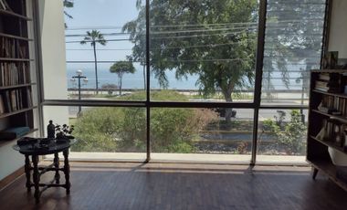Preciosa casa en chorrillos frente al mar
