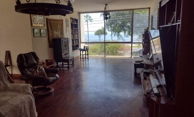 Preciosa casa en chorrillos frente al mar