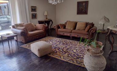 Preciosa casa en chorrillos frente al mar