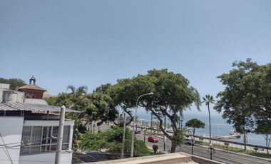 Preciosa casa en chorrillos frente al mar