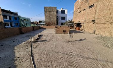 CASA EN VENTA EN ESQUIN, URB. JORGE CHAVEZ CALLAO, CERCA DE LA AV. TOMAS VALLE Y PACASMAYO